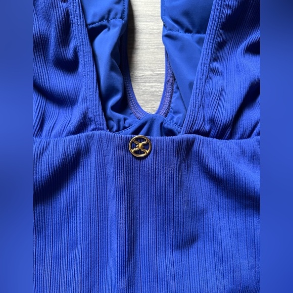 Vix swimwear Milano luana plunge neck one piece in Klein blue - Picture 9 of 11